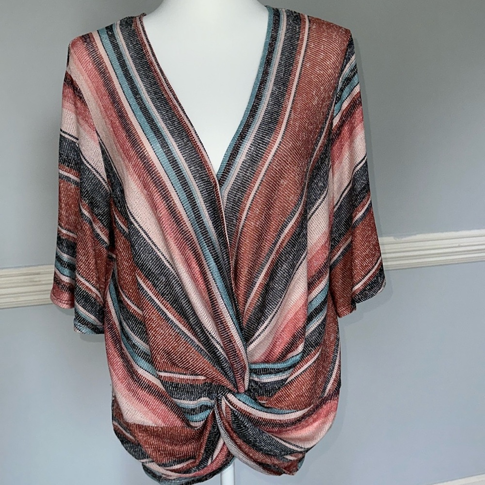 Buckle Daytrip brand multi colored lightweight top